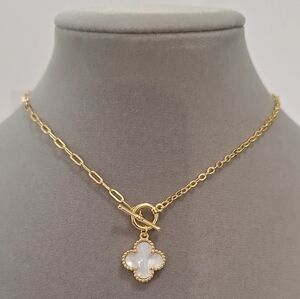 Mother Of Pearl Clover Pendant Necklace